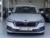 Usado Skoda Octavia Selection 116 CV (85 kW) 2024 Gris Familiar