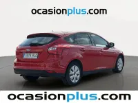 Usado Ford Focus Trend 95 CV (69 kW) 2012 Rojo Utilitario