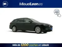 Usado Seat Leon Style 131 CV (96 kW) 2023 Negro Familiar