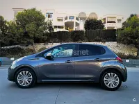 Usado Peugeot 208 Signature Sky 110 CV (80 kW) 2019 Gris / plata Utilitario