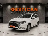 Usado Mitsubishi Outlander P-HEV 224 CV (164 kW) 2021 Blanco SUV