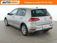Usado VW Golf Sportsvan Advance 115 CV (84 kW) 2019 Gris / plata Monovolumen