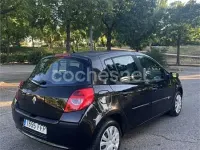 Usado Renault Clio II 60 CV (44 kW) 2006 Negro Berlina