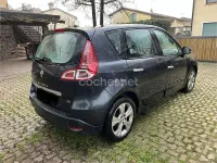 Usado Renault Scénic III Dynamique 110 CV (80 kW) 2011 Negro Monovolumen