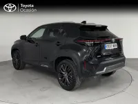 Usado Toyota Yaris 116 CV (85 kW) 2022 Negro azabache Utilitario