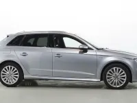 Usado Audi A3 Sportback e-tron Sport 204 CV (150 kW) 2018 Gris plata Utilitario