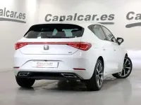 Usado Seat Leon FR 150 CV (110 kW) 2021 Blanco Monovolumen
