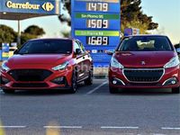 Usado Hyundai i30 N Line 120 CV (88 kW) 2023 Rojo Berlina