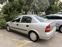 Usado Opel Astra Comfort 100 CV (73 kW) 2003 Gris / plata Berlina