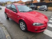 Usado Alfa Romeo 147 Distinctive 120 CV (88 kW) 2006 Rojo Utilitario