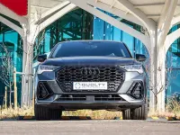 Usado Audi Q3 Sportback Ambiente 150 CV (110 kW) 2025 Gris / plata SUV