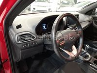 Usado Hyundai i30 GO! 110 CV (80 kW) 2018 Rojo Familiar