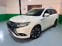 Usado Mitsubishi Outlander P-HEV 203 CV (149 kW) 2017 Blanco SUV