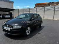 Usado Fiat Stilo Dynamic 103 CV (75 kW) 2005 Negro Familiar