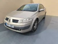 Usado Renault Mégane Cabriolet Dynamique 135 CV (99 kW) 2005 Beige Descapotable