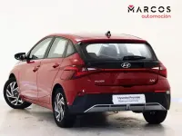 Usado Hyundai i20 84 CV (61 kW) 2024 Rojo Utilitario