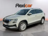 Usado Skoda Karoq Selection 116 CV (85 kW) 2024 Gris SUV