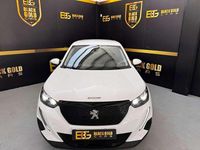 Usado Peugeot 2008 Active 110 CV (80 kW) 2022 Blanco SUV