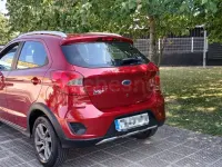 Usado Ford Ka Plus Ultimate 85 CV (62 kW) 2018 Granate Utilitario