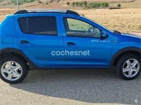 Usado Dacia Sandero Stepway 90 CV (66 kW) 2013 Azul Berlina