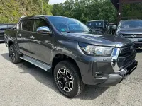 Usado Toyota HiLux 204 CV (150 kW) 2022 Gris / plata Pickup/Camioneta