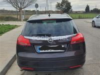 Usado Opel Insignia Sport 160 CV (117 kW) 2011 Marrón Familiar