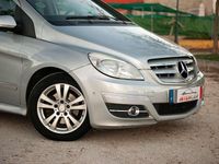 Begagnad Mercedes B180 109 HK (80 kW) 2010 Grå Minibuss