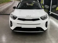 Usado Kia Stonic 101 CV (74 kW) 2023 Blanco SUV