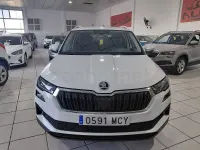 Usado Skoda Karoq Ambition 150 CV (110 kW) 2022 Blanco SUV