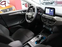 Begagnad Ford Focus Titanium 120 HK (88 kW) 2019 Vit Kombi