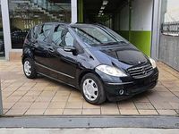 Usado Mercedes A180 109 CV (80 kW) 2008 Negro Utilitario