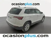 Usado Skoda Karoq Selection 115 CV (84 kW) 2024 Blanco SUV
