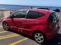 Usado Mercedes A180 Elegance 109 CV (80 kW) 2005 Rojo Monovolumen