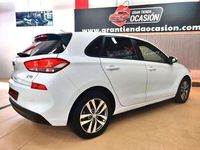 Usado Hyundai i30 95 CV (69 kW) 2019 Blanco Berlina