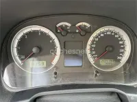 Usado VW Golf IV Highline 130 CV (95 kW) 2003 Rojo Familiar