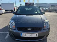 Usado Ford Fiesta Ambiente 68 CV (50 kW) 2007 Gris / plata Utilitario