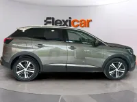 Usado Peugeot 3008 Allure 131 CV (96 kW) 2019 Marrón SUV