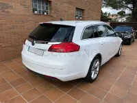 Usado Opel Insignia Sport 160 CV (117 kW) 2011 Blanco Familiar