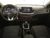 Usado Kia Ceed 120 CV (88 kW) 2023 Blanco Utilitario