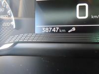 Usado Peugeot 2008 Active 110 CV (80 kW) 2021 Gris SUV