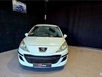 Usado Peugeot 207 70 CV (51 kW) 2011 Blanco Berlina