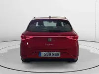 Usado Seat Leon ST Reference 116 CV (85 kW) 2022 Rojo Familiar