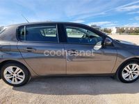 Usado Peugeot 308 Allure 110 CV (80 kW) 2020 Gris / plata Berlina