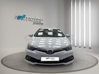 Usado Toyota Auris Active 116 CV (85 kW) 2015 Blanco Familiar