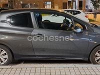 Używany Peugeot 208 82 KM (60 kW) 2013 Czarny Hatchback