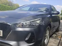 Usado Hyundai i30 95 CV (69 kW) 2017 Gris / plata Berlina