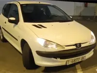 Usado Peugeot 206 60 CV (44 kW) 1999 Blanco Utilitario