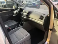 Usado Seat Alhambra Ecomotive 140 CV (102 kW) 2011 Gris / plata Monovolumen