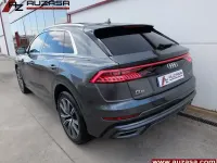 Usado Audi Q8 S-line plus 286 CV (210 kW) 2022 Gris SUV