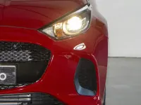Usado Mazda 2 Exclusive-Line 116 CV (85 kW) 2024 Rojo Utilitario